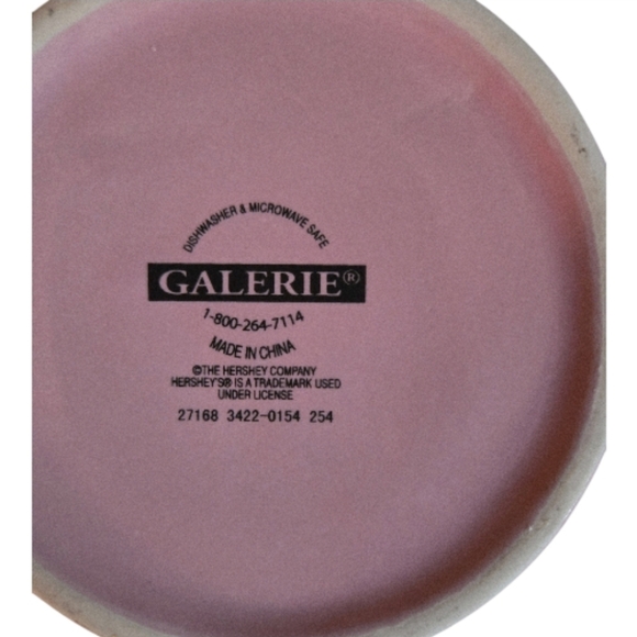 Hershey's Kids Slippers & A 28oz Mug - Size 2/3 Kids NWT - Picture 6 of 6